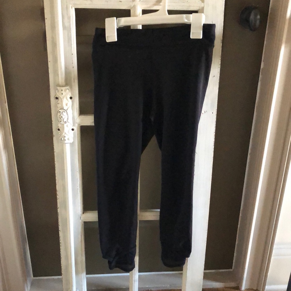 Old Navy Active Girl’s Capri Leggings Size L (10-12)
